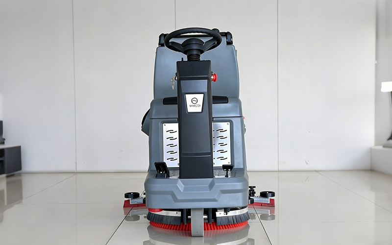 從下沉市場(chǎng)到高端制造：2026年工業(yè)洗地機(jī)品牌定位全解析