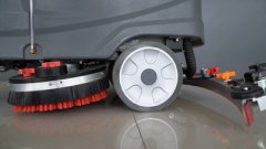 洗地機(jī)吸水扒無(wú)法下降？怎么調(diào)整